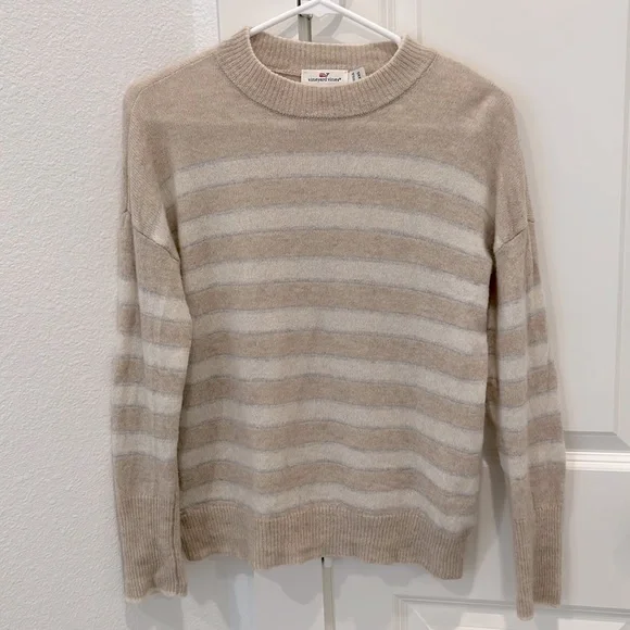 vineyard vines Cashmere Sweater - Picture 1 of 2